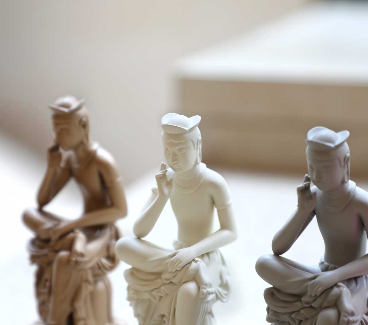 韓國食品-Half-seated Bodhisattva Miniature (No. 83)