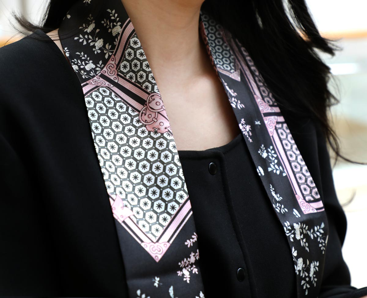 narce_scarf_pink_b9_web.jpg